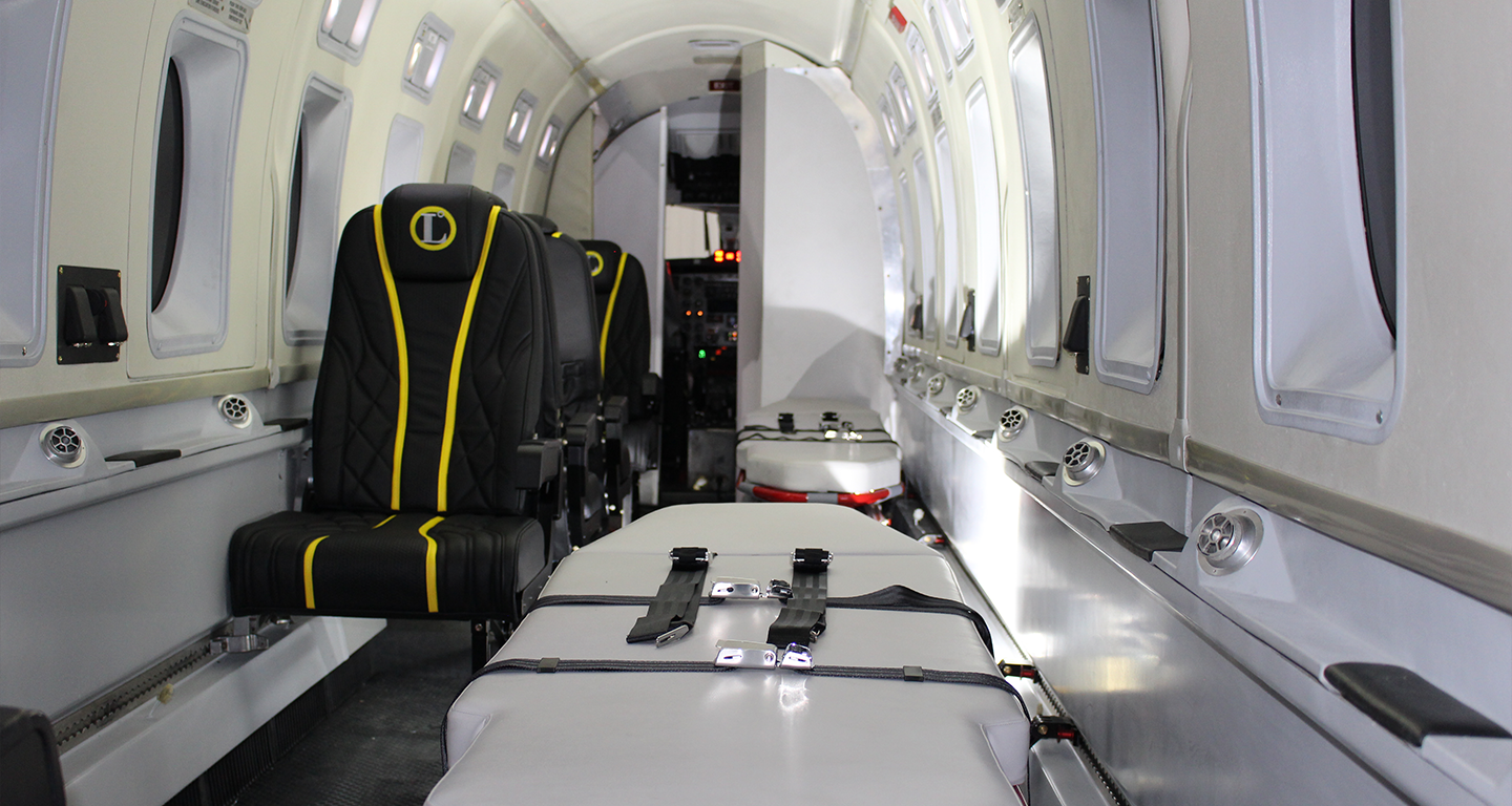 beech 900-d stretcher