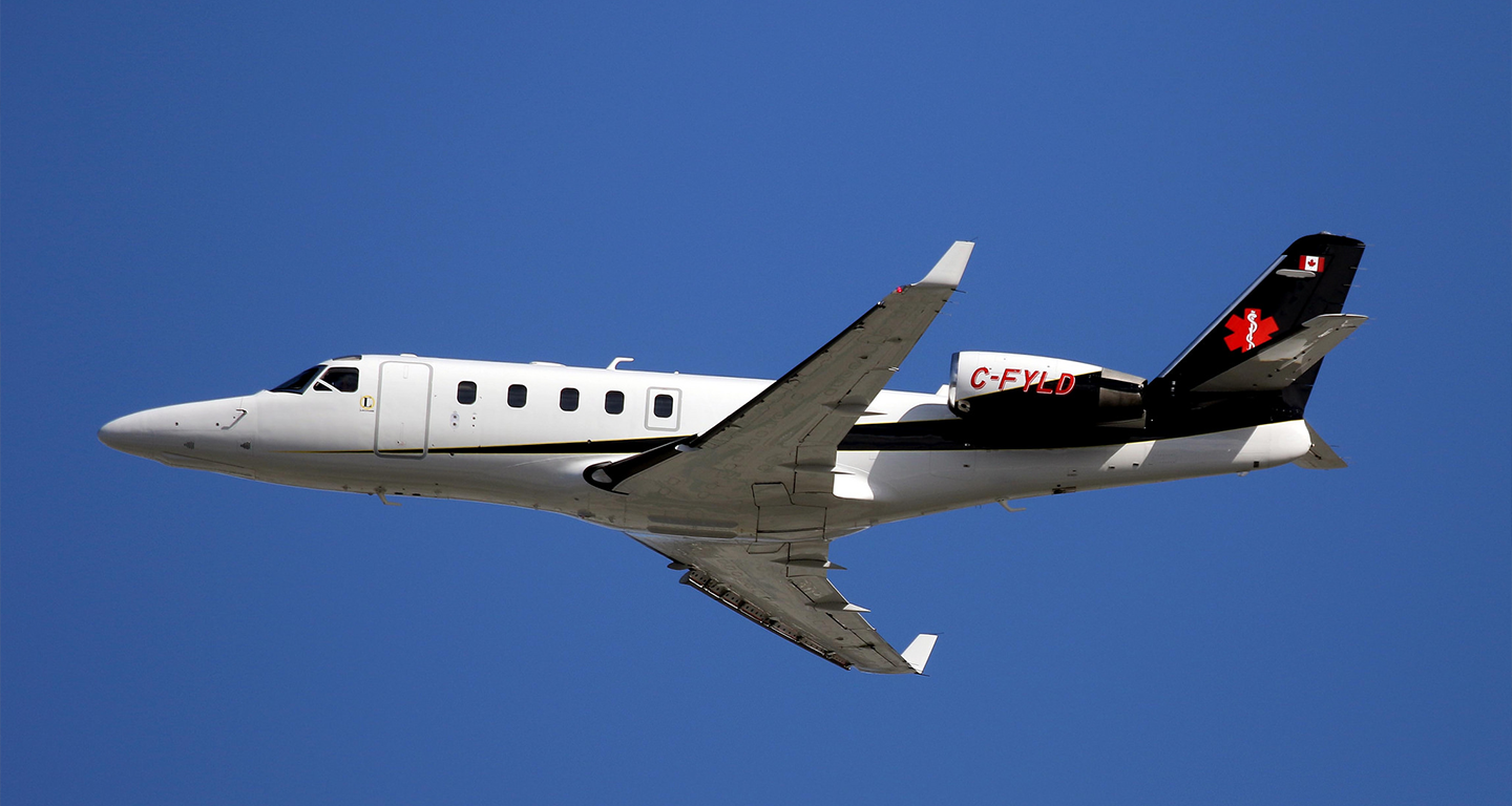 gulfstream jet airborne