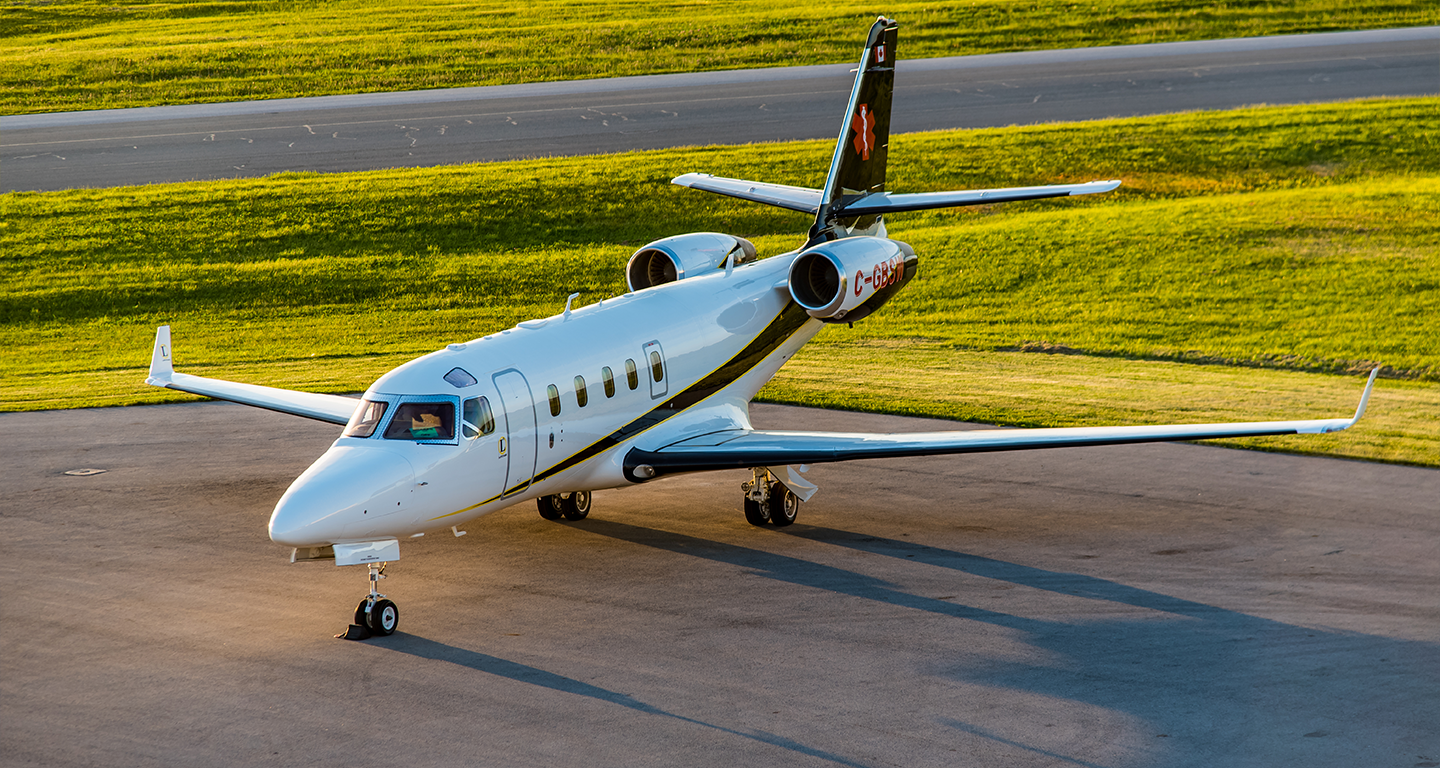 gulfstream jet on runway